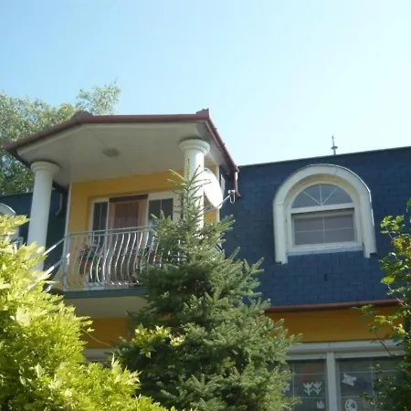 Schones In Mit Terrasse, Grill Und Garten Apartment Balatonfenyves