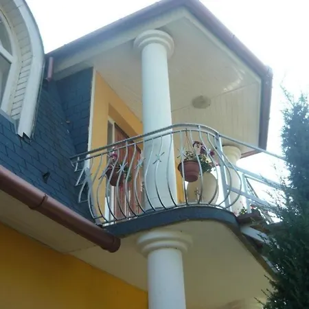 Schones In Mit Terrasse, Grill Und Garten Apartment Balatonfenyves